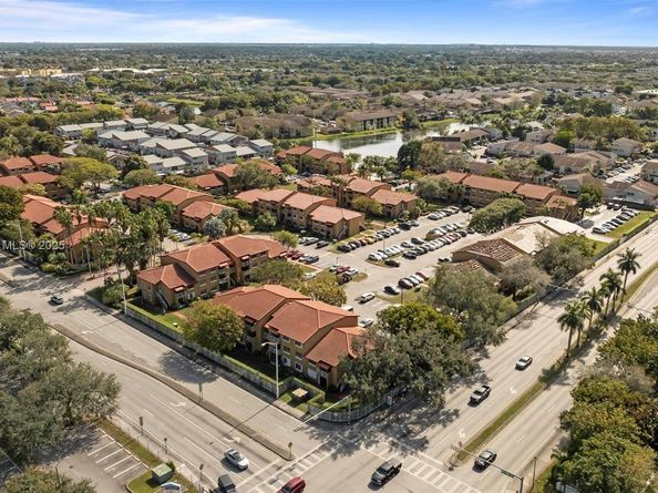 15600 SW 80th St L203, Miami FL 33193