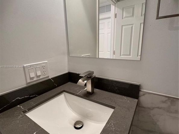 2430 NW 22nd Rd, Fort Lauderdale FL 33311