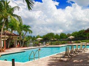 2458 Centergate Dr 202, Miramar FL 33025