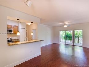 2458 Centergate Dr 202, Miramar FL 33025