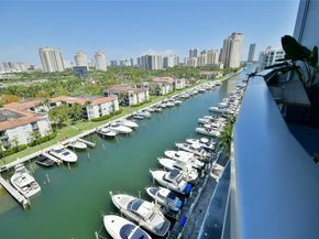 3029 NE 188th St 902, Aventura FL 33180