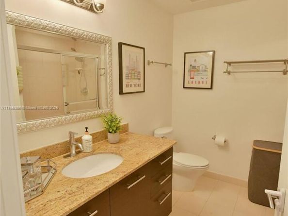 3029 NE 188th St 902, Aventura FL 33180