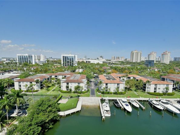 3029 NE 188th St 902, Aventura FL 33180