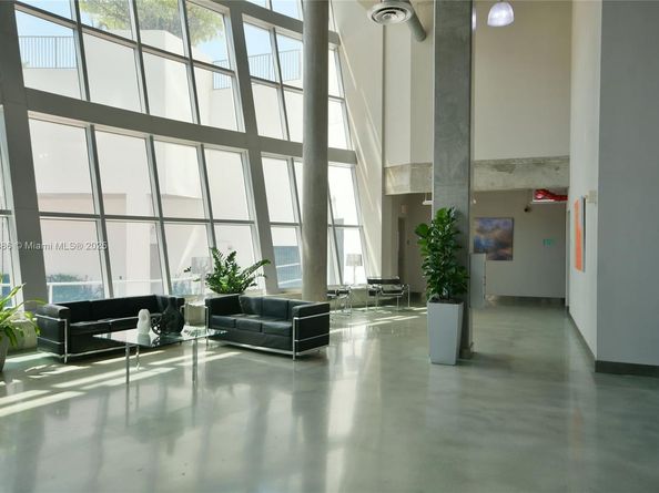 3029 NE 188th St 902, Aventura FL 33180