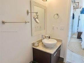 3029 NE 188th St 902, Aventura FL 33180