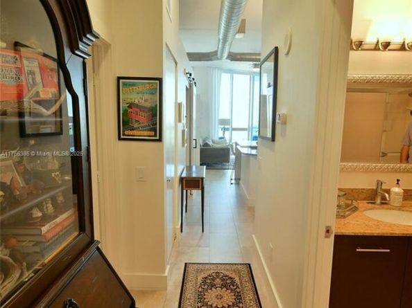 3029 NE 188th St 902, Aventura FL 33180