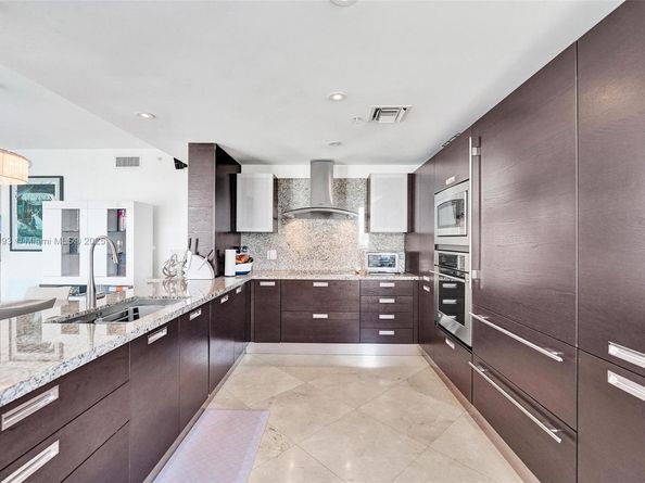 19400 Turnberry Way 1012, Aventura FL 33180