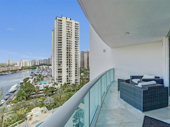 19400 Turnberry Way 1012, Aventura FL 33180