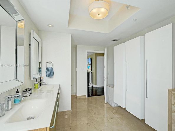 19400 Turnberry Way 1012, Aventura FL 33180