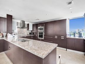 19400 Turnberry Way 1012, Aventura FL 33180