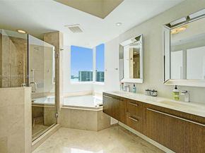 19400 Turnberry Way 1012, Aventura FL 33180