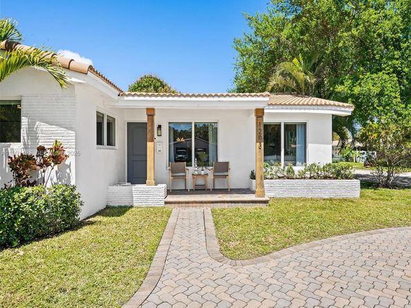 1203 Lincoln St, Hollywood FL 33019