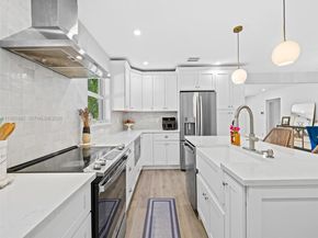 1203 Lincoln St, Hollywood FL 33019