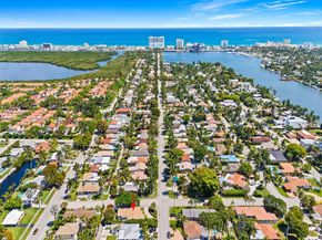 1203 Lincoln St, Hollywood FL 33019