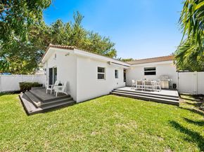 1203 Lincoln St, Hollywood FL 33019