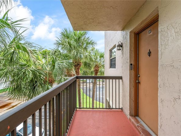 4960 E Sabal Palm Blvd 301, Tamarac FL 33319