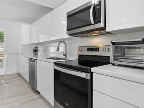 7110 SW 54th St, Miami FL 33155