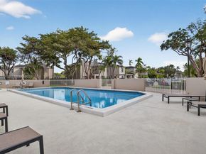 7110 SW 54th St, Miami FL 33155