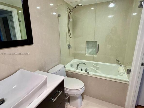 4400 Hillcrest Dr 617B, Hollywood FL 33021