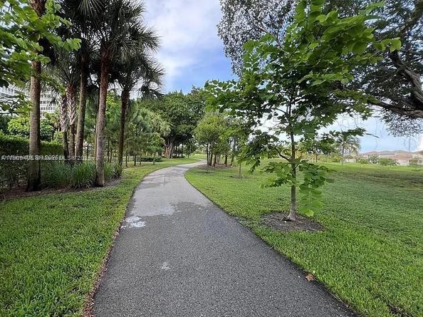 4400 Hillcrest Dr 617B, Hollywood FL 33021