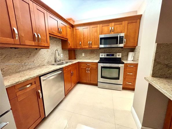 4400 Hillcrest Dr 617B, Hollywood FL 33021