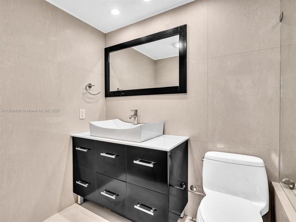 4400 Hillcrest Dr 617B, Hollywood FL 33021