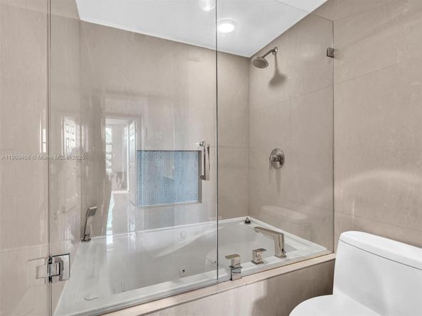 4400 Hillcrest Dr 617B, Hollywood FL 33021