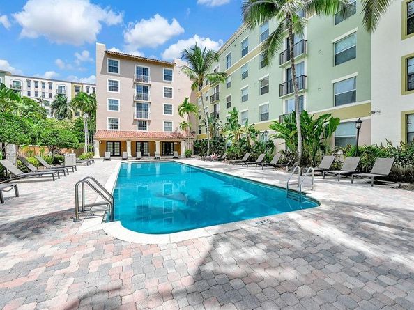 1900 Van Buren St 320B, Hollywood FL 33020