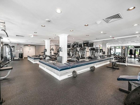1900 Van Buren St 320B, Hollywood FL 33020