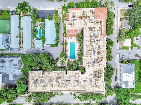 1900 Van Buren St 320B, Hollywood FL 33020
