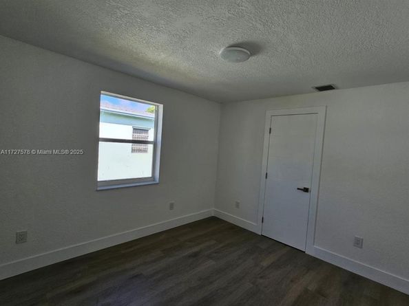 1951 NE 157th Ter, North Miami Beach FL 33162