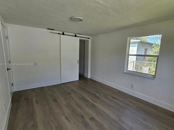 1951 NE 157th Ter, North Miami Beach FL 33162
