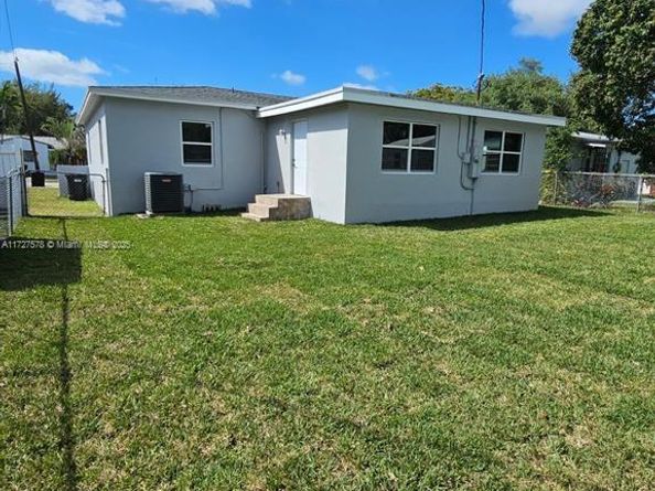 1951 NE 157th Ter, North Miami Beach FL 33162