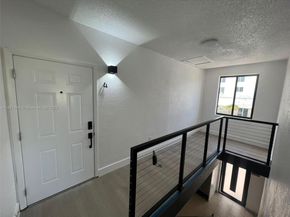 1376 NW 35th St, Miami FL 33142
