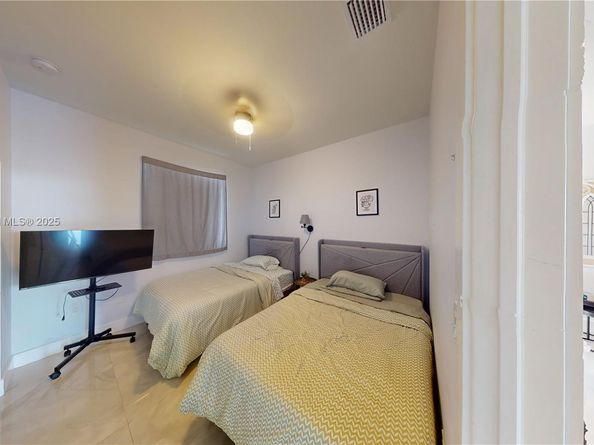 1505 SW 27th Ct, Fort Lauderdale FL 33315