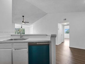 3340 N Pinewalk Dr N 1527, Margate FL 33063