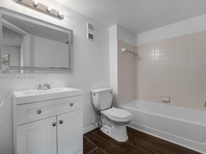 3340 N Pinewalk Dr N 1527, Margate FL 33063