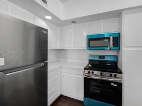 3340 N Pinewalk Dr N 1527, Margate FL 33063