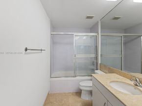 801 Brickell Key Blvd 1005, Miami FL 33131