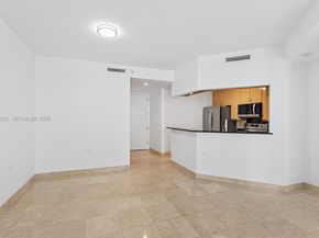 801 Brickell Key Blvd 1005, Miami FL 33131