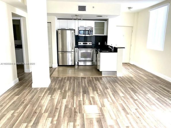 3339 Virginia St 205, Miami FL 33133