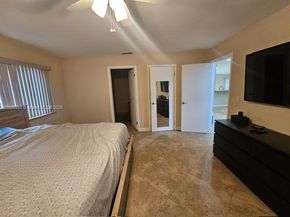 8660 SW 14th St, Pembroke Pines FL 33025