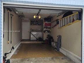 8660 SW 14th St, Pembroke Pines FL 33025