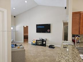 8660 SW 14th St, Pembroke Pines FL 33025