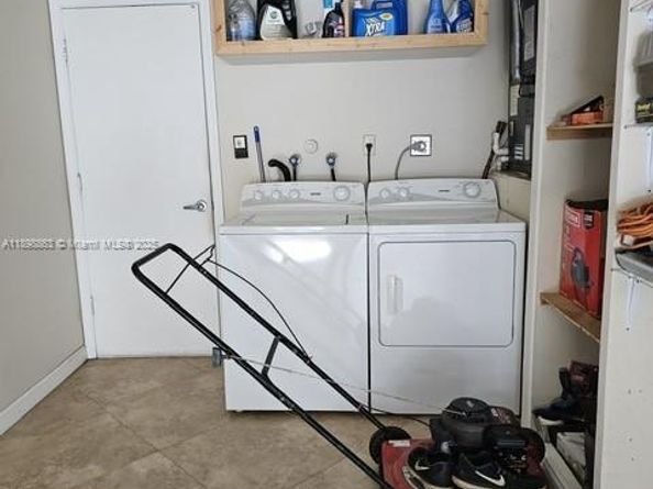 8660 SW 14th St, Pembroke Pines FL 33025