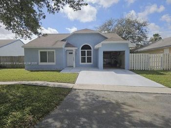 8660 SW 14th St