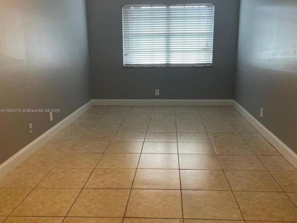 1234 SW 71st Ter, North Lauderdale FL 33068