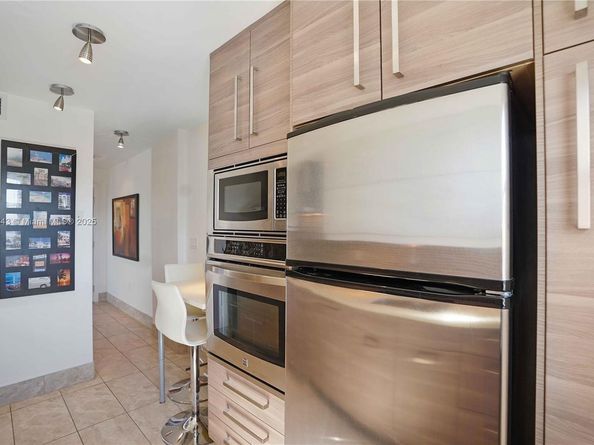 245 18th St 902, Miami Beach FL 33139