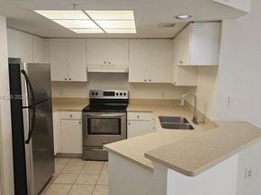 2033 SE 10th Ave 614, Fort Lauderdale FL 33316