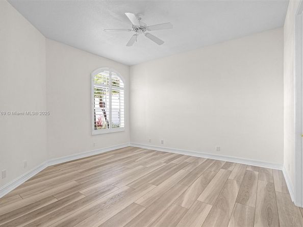 123 Palm Bay Ter B, Palm Beach Gardens FL 33418